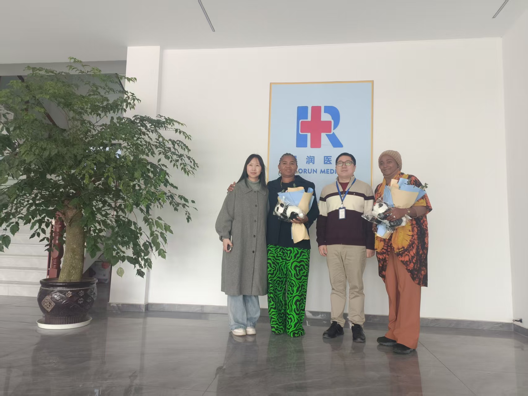 நைஜீரிய சுகாதார அமைச்சகத்தின் பிரதிநிதிகள் குழு ஆய்வு மற்றும் மதிப்பாய்வுக்காக ஹாரோன் மெடிக்கல் புராடக்ட்ஸ் கோ., லிமிடெட்.